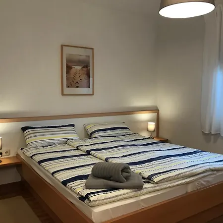 Granitz 21 In - Nur Paar Schritte Bis Zum * Goehren (Ruegen)